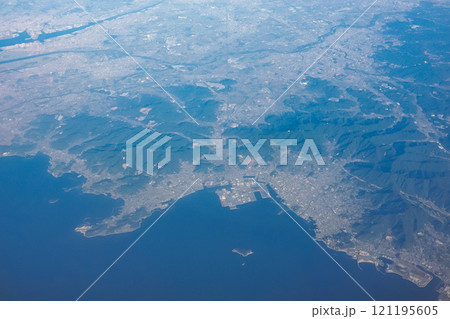 三河湾の西浦半島上空（愛知県蒲郡市） 121195605