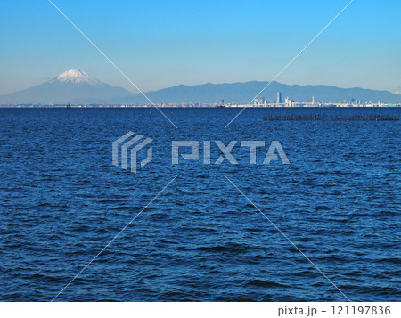 東京湾 富士山 横浜 東京湾 富士山 横浜 121197836
