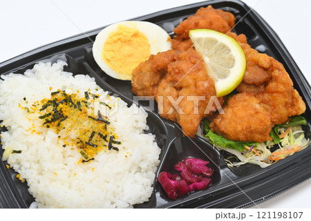 美味しい唐揚げ弁当 121198107