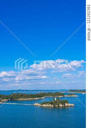 【縦写真】多聞山展望広場公園から望む松島 【縦写真】多聞山展望広場公園から望む松島 121202361