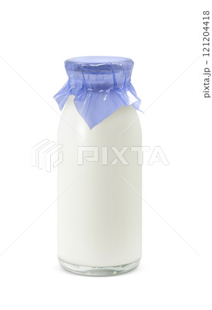 牛乳瓶のイラスト 牛乳 リアル 121204418