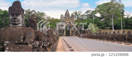 Krong Siem Reap, Tonle Om, South Gate Bridge, Ancient, temple, Bayon, Angkor, stone, faces, Buddha, Siem Reap, blue, sky, Cambodia, day, art, architecture, Asian, Asia, background, travel, tourism, ci 121208066