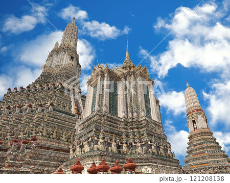 Wat Arun Temple with blue sky as the background in Bangkok, Thailand 121208138