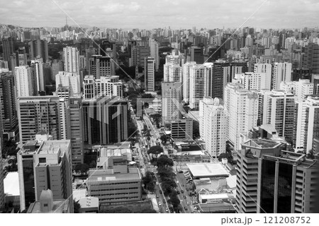 サンパウロの市街風景　空撮　ブラジル 121208752