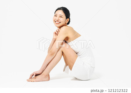 スリムな若い女性のビューティーポートレート スリムな若い女性のビューティーポートレート 121212322