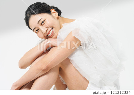 若い女性のビューティーポートレート 121212324