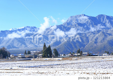 冬の安曇野 朝の北アルプス山麓 冬の安曇野 朝の北アルプス山麓 121213864
