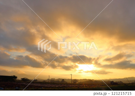 夕陽 夕焼け空 雲 夕陽 夕焼け空 雲 121215715