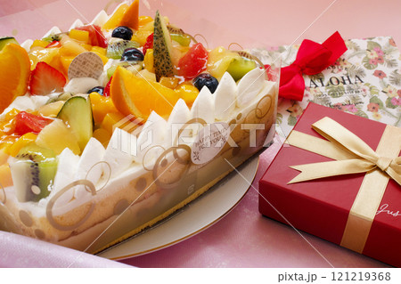 フルーツたっぷり　ふわふわケーキ 121219368