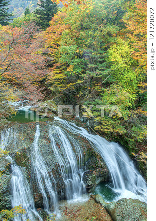 秋の関山大滝 121220072