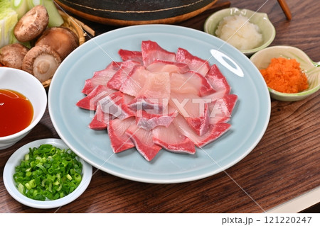 ぶりしゃぶ、ブリしゃぶ、鍋料理、土鍋、冬料理、海鮮料理、鰤しゃぶ、季節感。 121220247