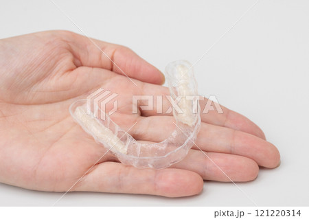 歯科マウスピースのイメージ　(写真素材) 121220314
