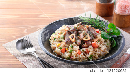 ステーキガーリックライス （ 国産サーロインステーキ使用 ） 121220681