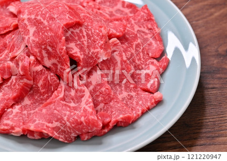注）未加熱未調理の精肉です。牛肉、焼き肉用、モモ肉、バラ肉、牛焼肉。 121220947