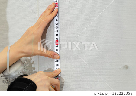 額装写真展示用フックの取り付け位置決め 額装写真展示用フックの取り付け位置決め 121221355