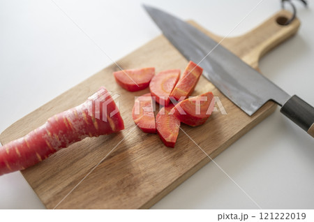 正月野菜金時人参カット 121222019