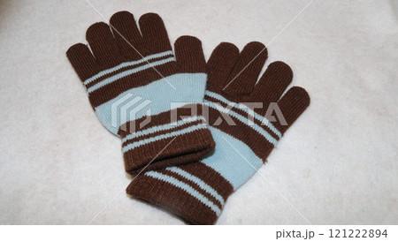 冬の寒さに耐えるキッズ用伸びる手袋 冬の寒さに耐えるキッズ用伸びる手袋 121222894