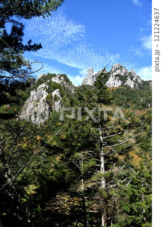 秋空と瑞牆山 秋空と瑞牆山 121224637