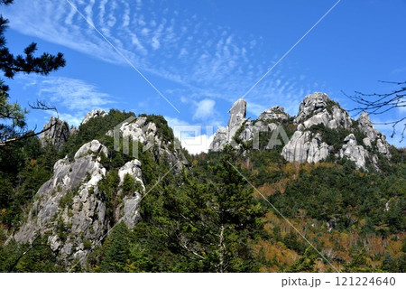 秋空と瑞牆山 121224640