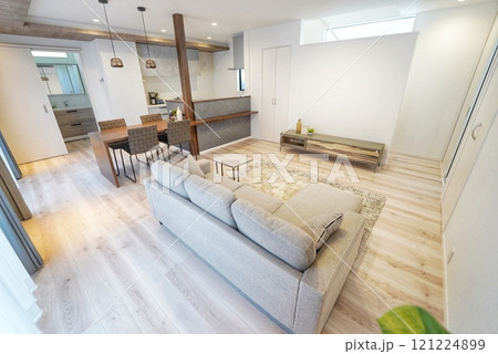 コンパクトハウスの明るいリビングダイニング 121224899