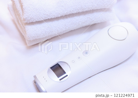 タオルと光脱毛器 121224971