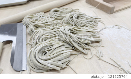 蕎麦打ち教室　そば切り包丁で蕎麦切り 121225764