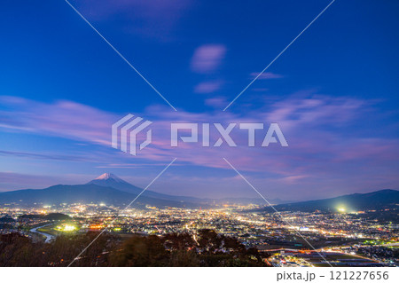 【静岡県】日守山から三島方面夜景と富士山 121227656