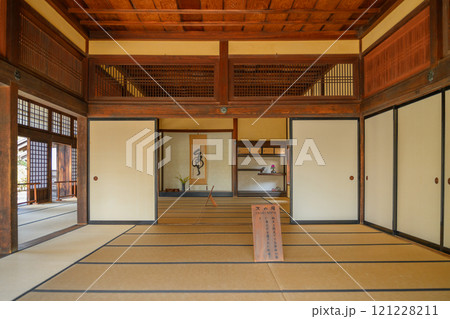 掛川城二の丸御殿次の間からの上の間 掛川城二の丸御殿次の間からの上の間 121228211