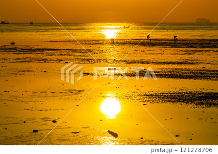 Beautiful clouds in sunset or sunrise over sea,Colorful scenery sunset sky, Amazing clouds wonderful light sky background 121228706