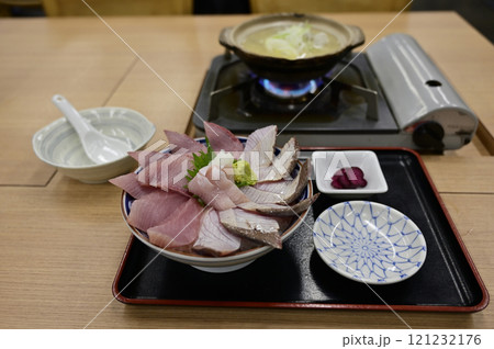 氷見のブリ丼 121232176