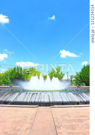 岐阜県各務原市、各務原市民公園内、噴水の風景 121234314