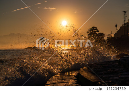 《富山県》雨晴海岸の夜明け・富山の絶景 121234789