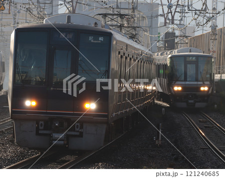 普通電車同士のデッドヒート!(S5とMA13) 普通電車同士のデッドヒート!(S5とMA13) 121240685