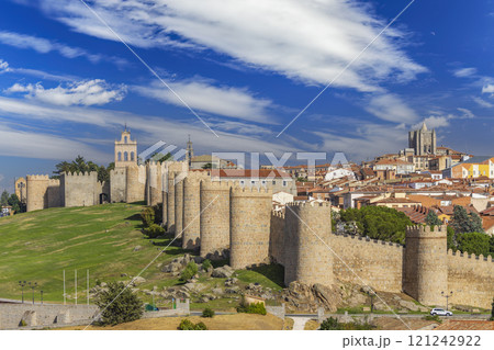 Medieval Walls in Avila, UNESCO site, Castile and Leon, Spain Medieval Walls in Avila, UNESCO site, Castile and Leon, Spain 121242922