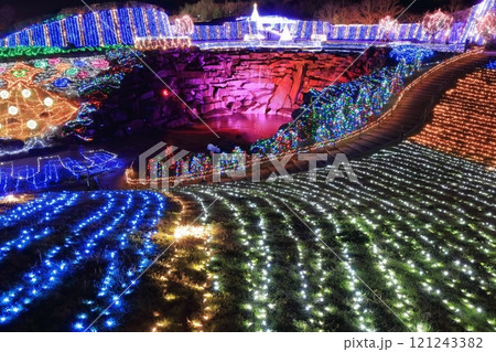 【香川県】冬の国営讃岐まんのう公園 (イルミネーション) 【香川県】冬の国営讃岐まんのう公園 (イルミネーション) 121243382