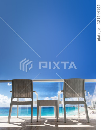 Balcony with seaview 121244196