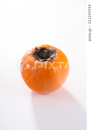 美味しそうな柿 121245554