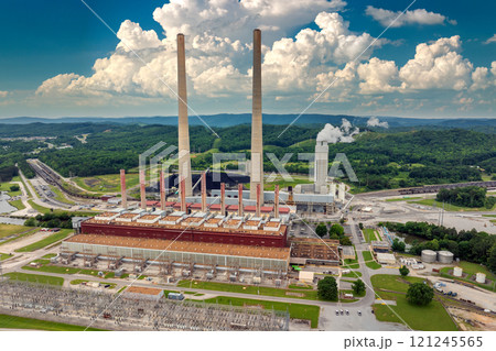 Large thermal Kingston power plant in Roane County near Kingston, Tennessee. Coal used as fossil fuel for electric energy production in American grid Large thermal Kingston power plant in Roane County near Kingston, Tennessee. Coal used as fossil fuel for electric energy production in American grid 121245565