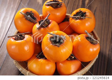 美味しそうな柿 美味しそうな柿 121245614