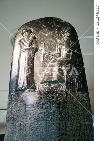 7428　ハンムラビ法典碑 121246317