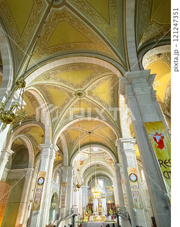 メキシコ・デュランゴ　サン・イグレシア大聖堂 121247351