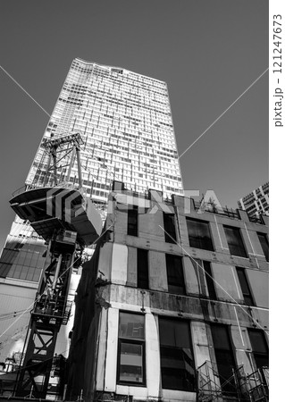 東京再開発 解体が進む渋谷駅西口駅舎 2024.11 b-6 モノクロ 東京再開発 解体が進む渋谷駅西口駅舎 2024.11 b-6 モノクロ 121247673