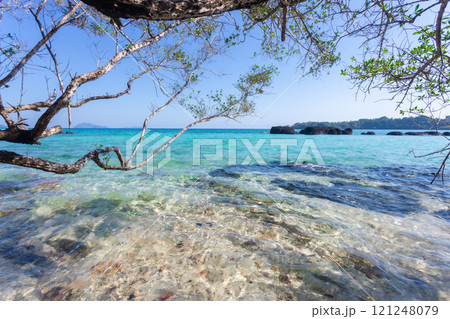 BeautifBeautiful sea, clear water and a clean white sand beach at Koh Kham is small island, near Koh Maul sea, clear water and a clean white sand beach at Koh Kham is small island, near Koh Mak,  Trat 121248079