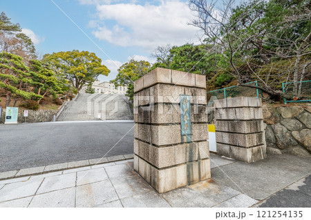 兵庫県神戸市　国立学校法人神戸大学 121254135