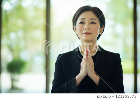 日本のお葬式 参列者 日本のお葬式 参列者 121255375