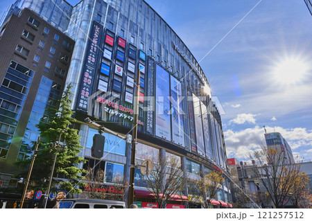秋葉原駅東口の風景 秋葉原駅東口の風景 121257512
