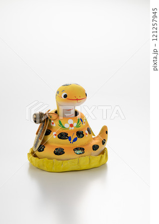 干支の置物　巳年　お正月のイメージ 121257945