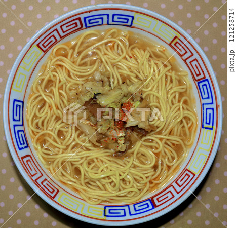 一人暮らしの質素な味噌野菜ラーメン 一人暮らしの質素な味噌野菜ラーメン 121258714