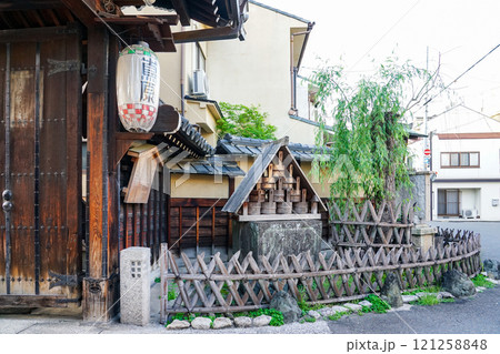 島原大門（京都市下京区花屋町通り） 121258848