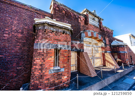 旧長崎刑務所正門【長崎県諫早市】 121259850